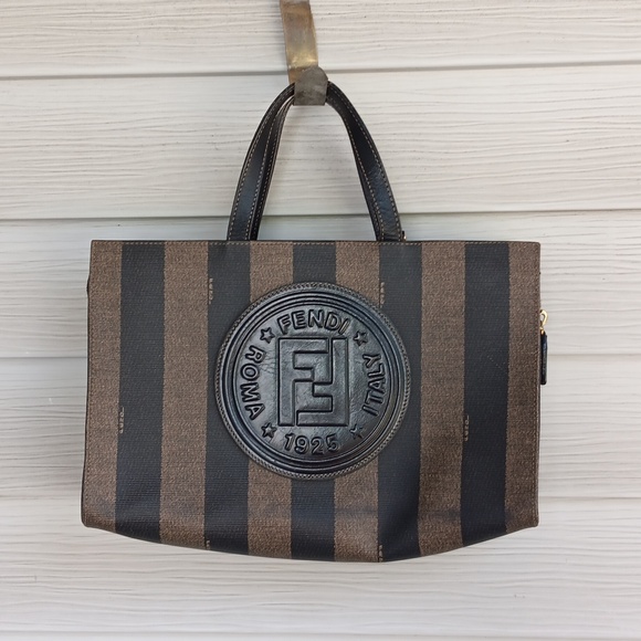FENDI HANDBAG - Picture 1 of 9